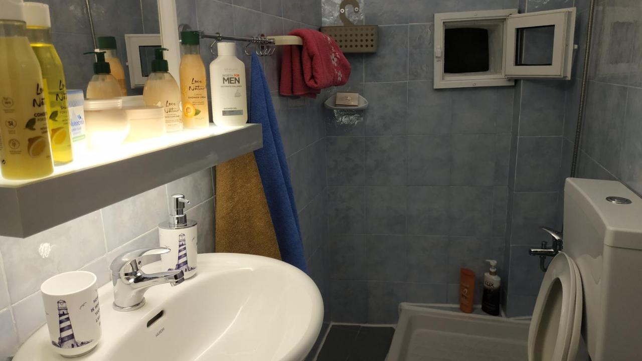Apartment Kotetsi - To Let - - Chios *