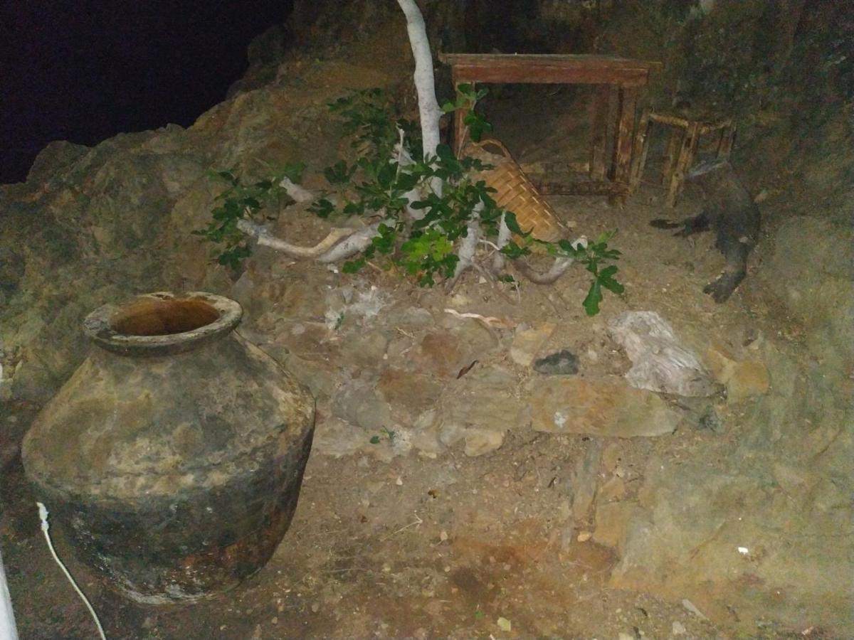 Kotetsi - To Let - - Chios Apartment *