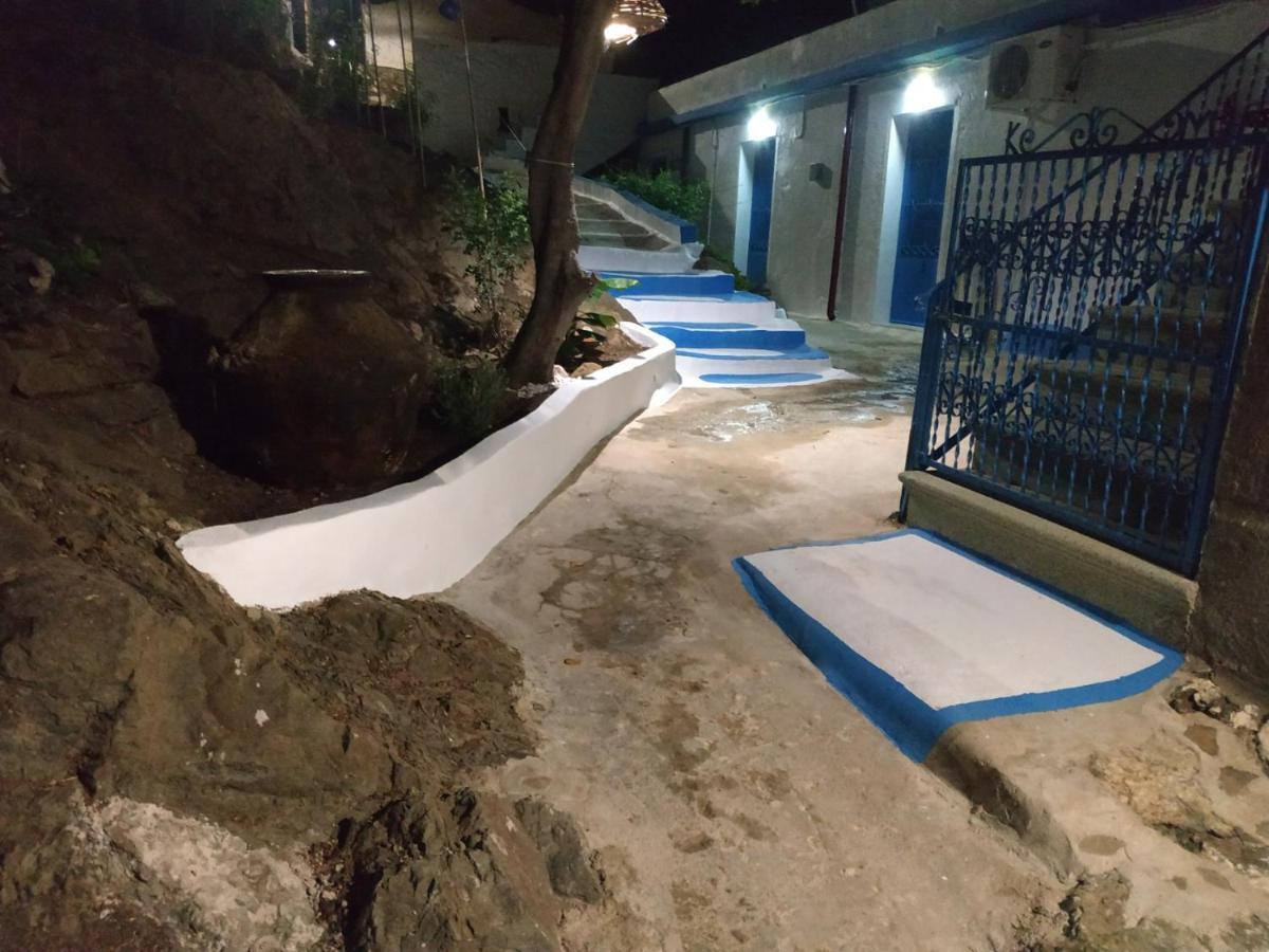 Kotetsi - To Let - - Chios
