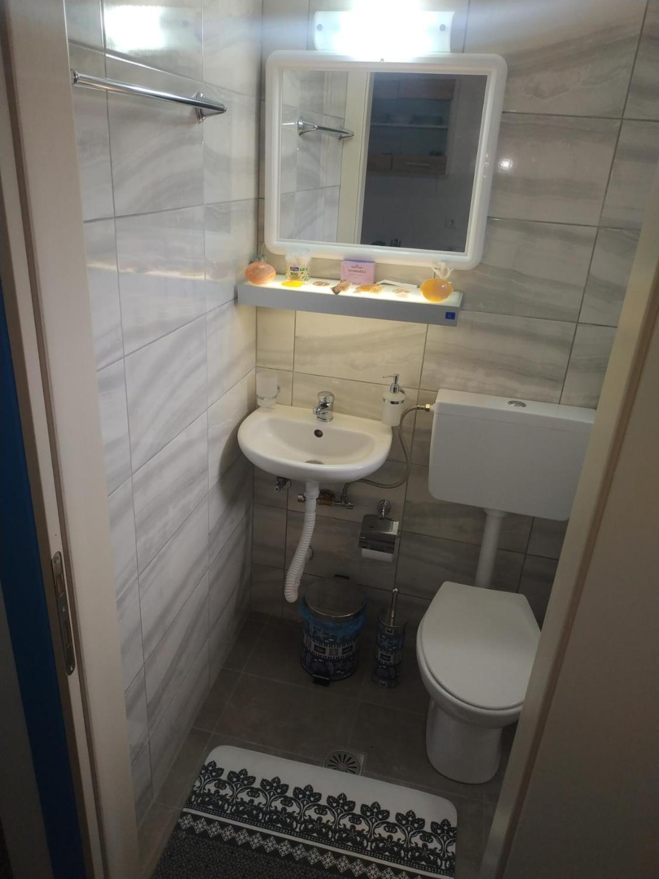 Kotetsi - To Let - - Chios Apartment