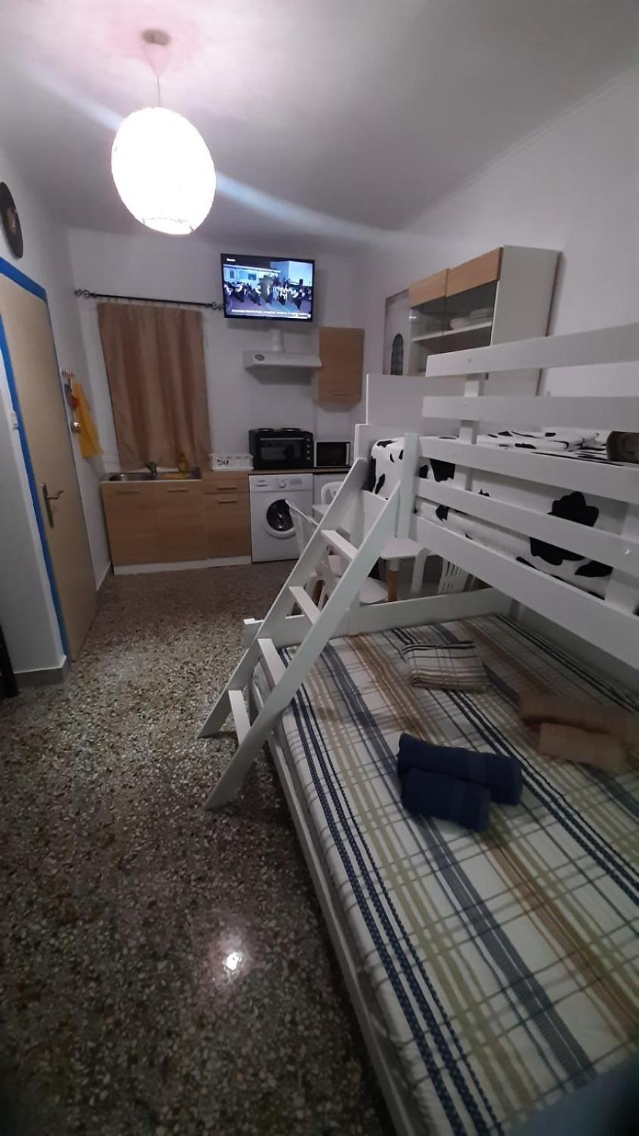 Apartment Kotetsi - To Let - - Chios