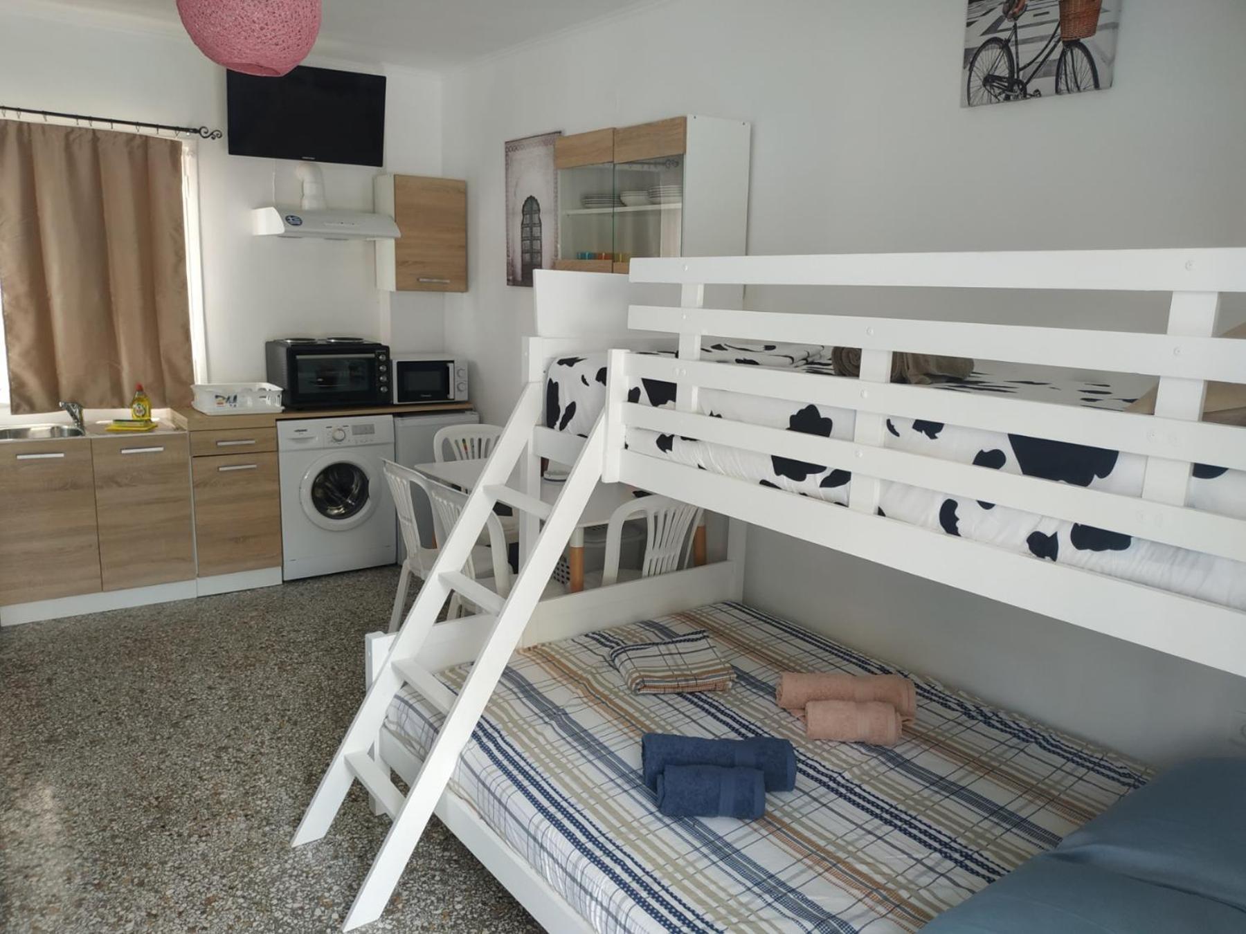 Kotetsi - To Let - - Chios * Volissos